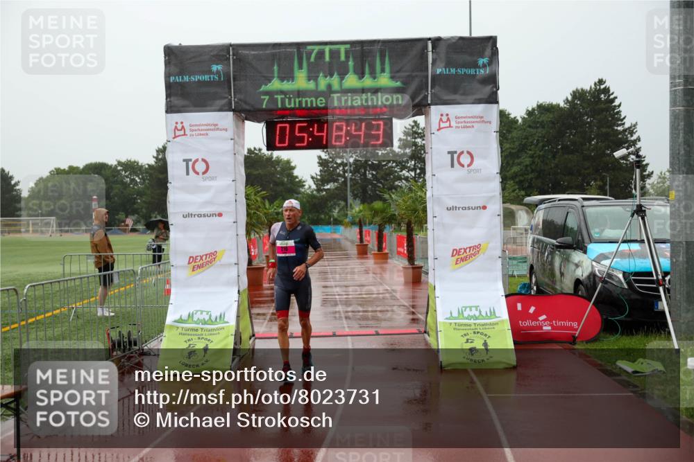 15.06.2025 - 7 Türme Triathlon Michael Strokosch http://msf.ph/oto/8023731 15.06.2025 15:48:43 Ziel 216 meine-sportfotos.de