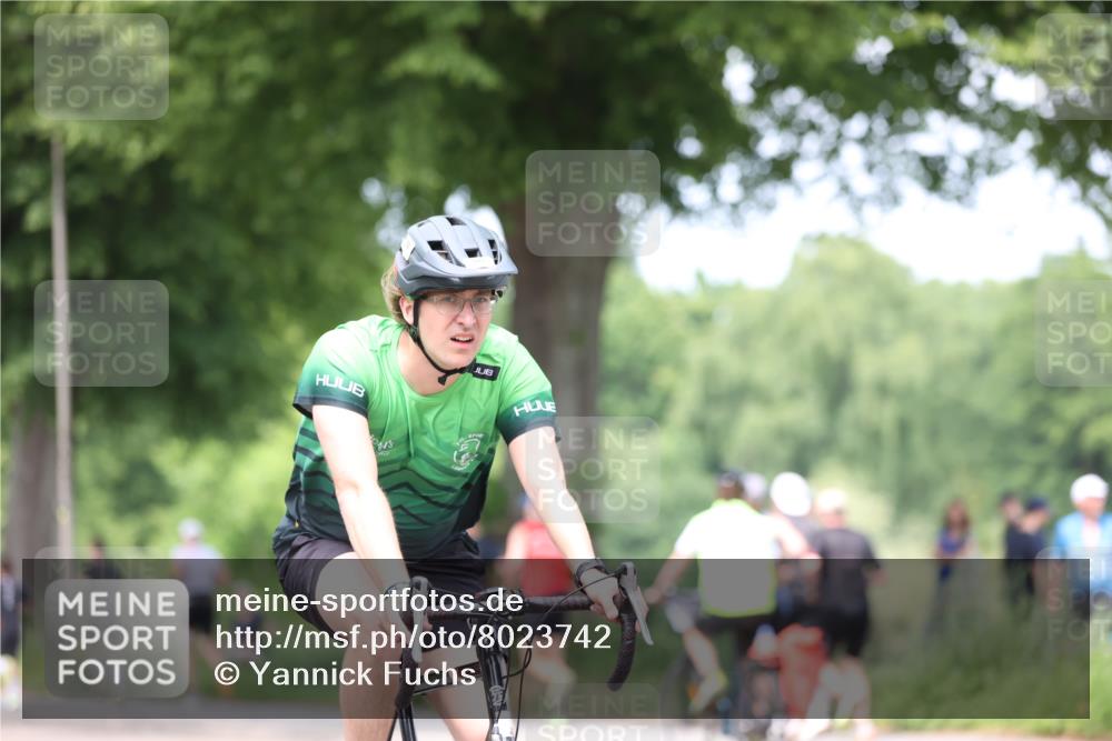 15.06.2025 - 7 Türme Triathlon Yannick Fuchs http://msf.ph/oto/8023742 15.06.2025 13:36:27 Radfahren 264, 424, 503 meine-sportfotos.de
