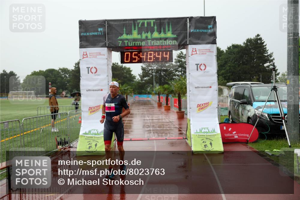 15.06.2025 - 7 Türme Triathlon Michael Strokosch http://msf.ph/oto/8023763 15.06.2025 15:48:44 Ziel 216 meine-sportfotos.de
