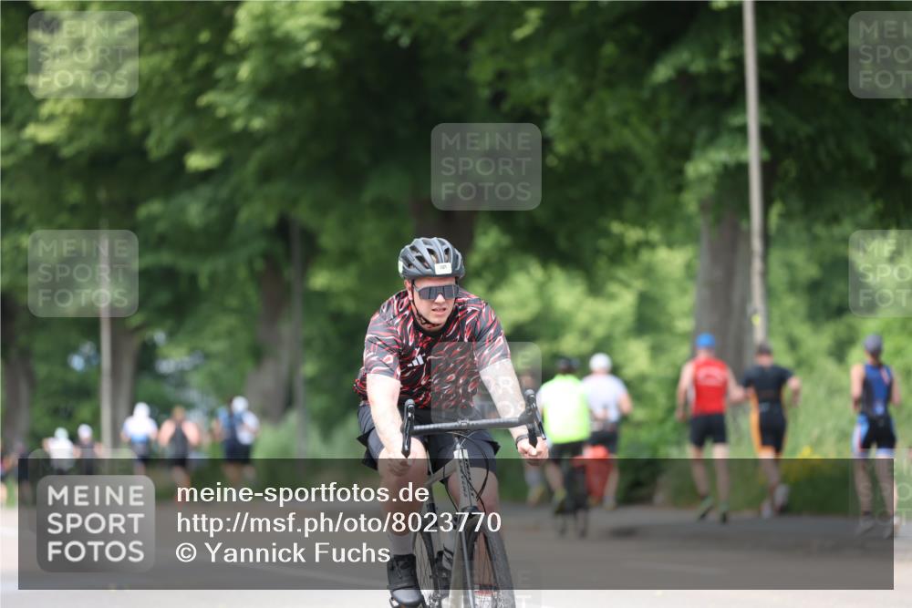 15.06.2025 - 7 Türme Triathlon Yannick Fuchs http://msf.ph/oto/8023770 15.06.2025 13:36:31 Radfahren 264, 424, 826 meine-sportfotos.de