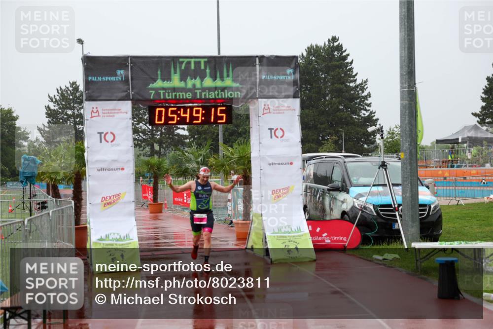 15.06.2025 - 7 Türme Triathlon Michael Strokosch http://msf.ph/oto/8023811 15.06.2025 15:49:15 Ziel  meine-sportfotos.de