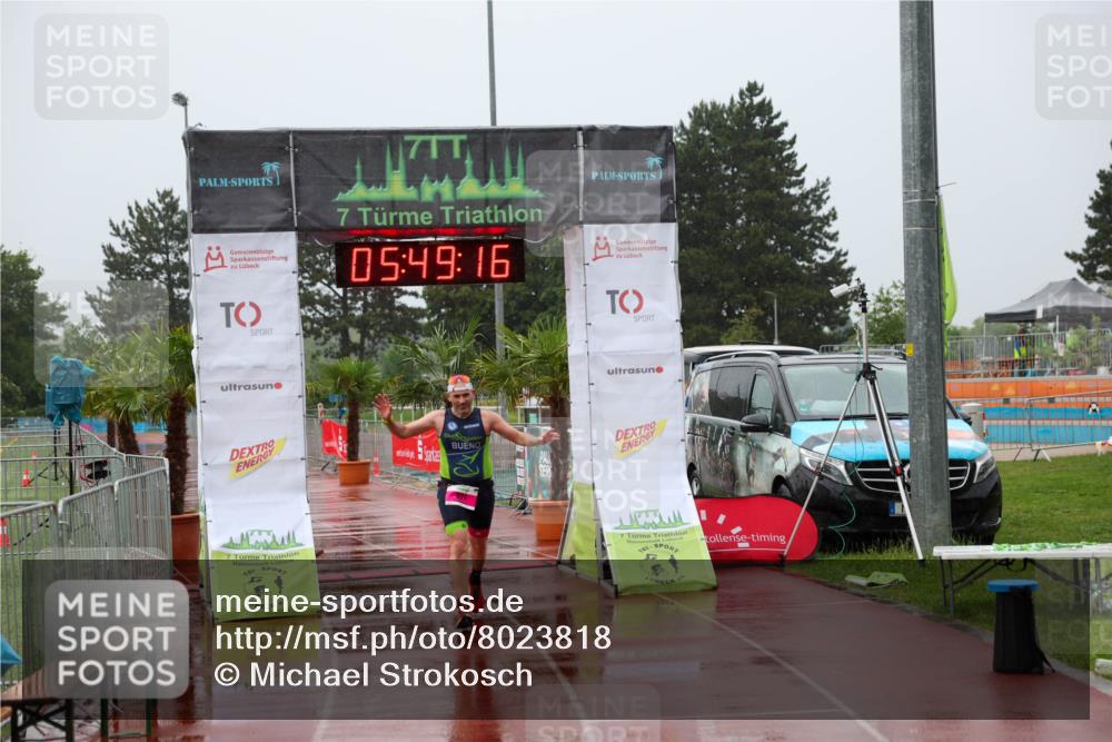 15.06.2025 - 7 Türme Triathlon Michael Strokosch http://msf.ph/oto/8023818 15.06.2025 15:49:15 Ziel  meine-sportfotos.de