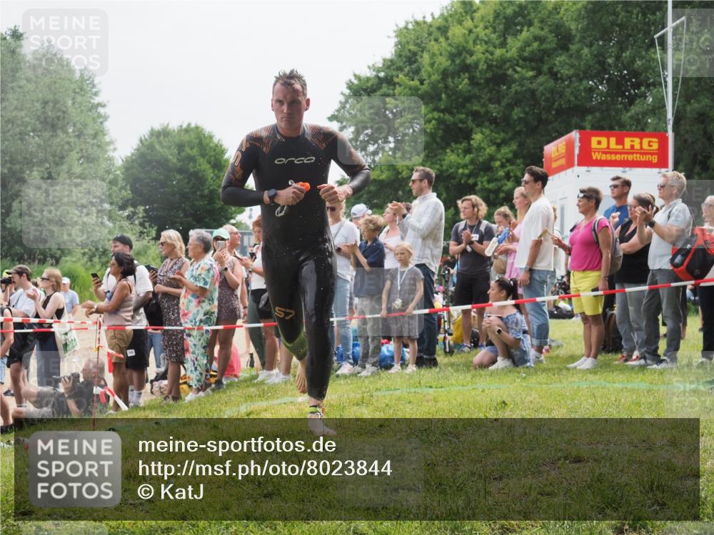15.06.2025 - 27. Vierlanden-Triathlon KatJ http://msf.ph/oto/8023844 15.06.2025 10:56:58 Schwimmen 642, 651, 654, 688, 691, 711, 718, 755 meine-sportfotos.de