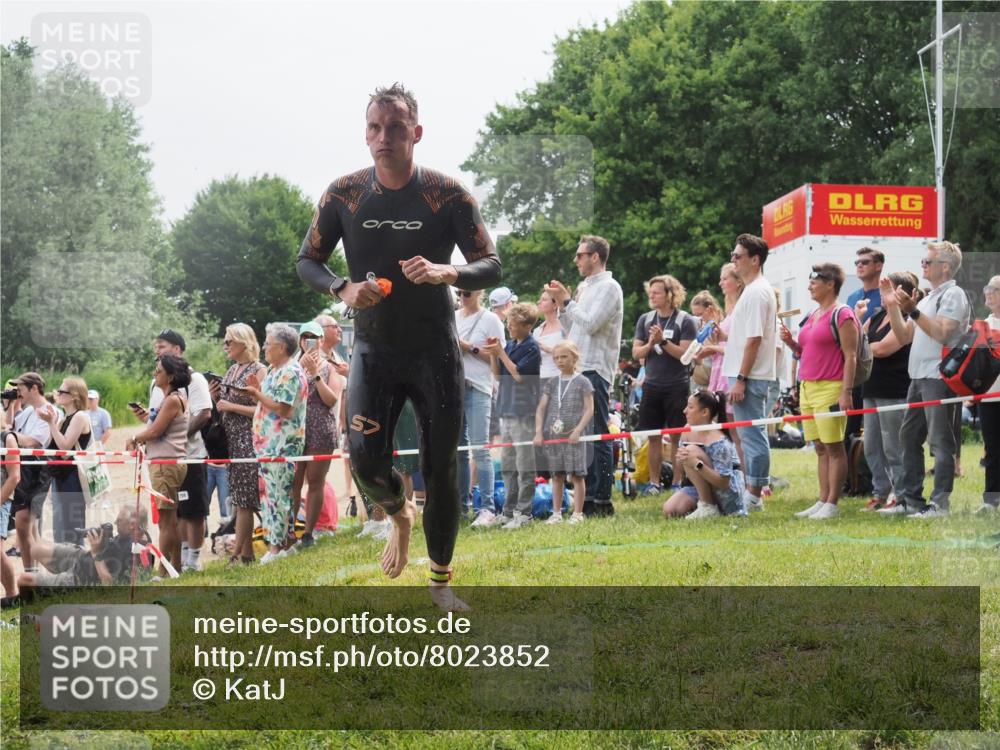 15.06.2025 - 27. Vierlanden-Triathlon KatJ http://msf.ph/oto/8023852 15.06.2025 10:56:58 Schwimmen 642, 651, 654, 688, 691, 711, 718, 755 meine-sportfotos.de