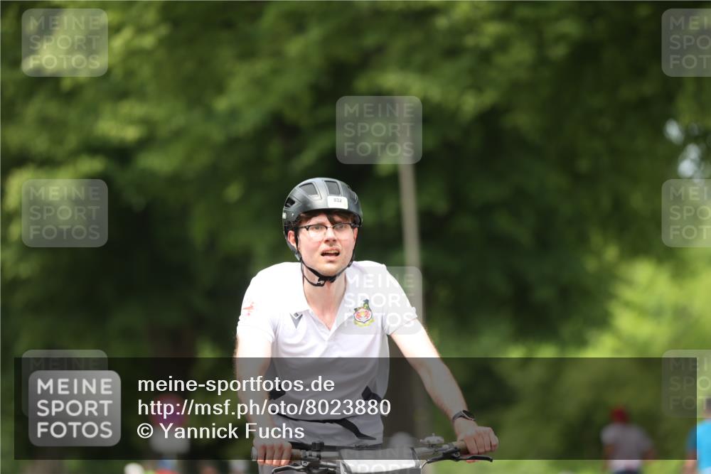 15.06.2025 - 7 Türme Triathlon Yannick Fuchs http://msf.ph/oto/8023880 15.06.2025 13:36:36 Radfahren 264, 826 meine-sportfotos.de