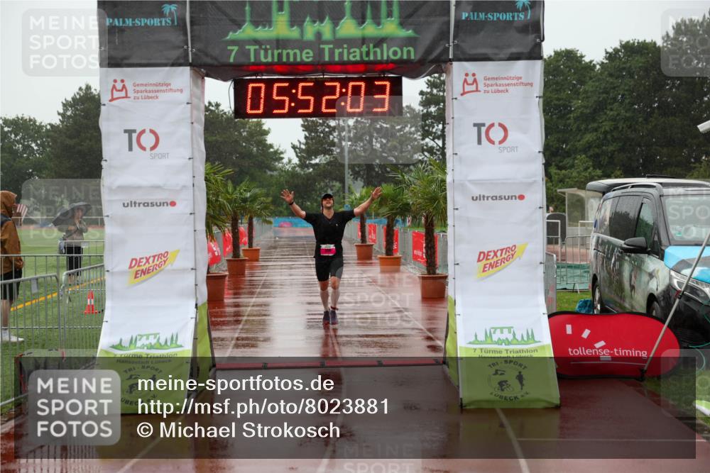 15.06.2025 - 7 Türme Triathlon Michael Strokosch http://msf.ph/oto/8023881 15.06.2025 15:52:03 Ziel 338 meine-sportfotos.de