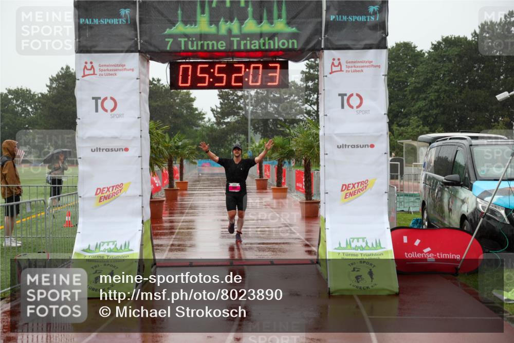 15.06.2025 - 7 Türme Triathlon Michael Strokosch http://msf.ph/oto/8023890 15.06.2025 15:52:03 Ziel 338 meine-sportfotos.de
