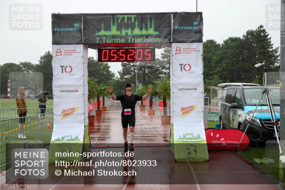 15.06.2025 - 7 Türme Triathlon Michael Strokosch http://msf.ph/oto/8023933 15.06.2025 15:52:05 Ziel 338 meine-sportfotos.de