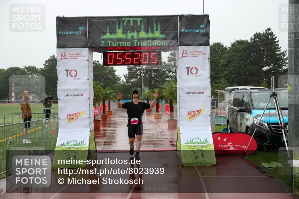 15.06.2025 - 7 Türme Triathlon Michael Strokosch http://msf.ph/oto/8023939 15.06.2025 15:52:05 Ziel 338 meine-sportfotos.de