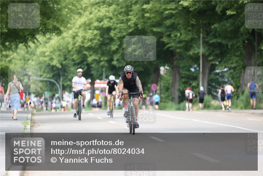 15.06.2025 - 7 Türme Triathlon Yannick Fuchs http://msf.ph/oto/8024034 15.06.2025 13:37:01 Radfahren 1031, 1057, 1127 meine-sportfotos.de