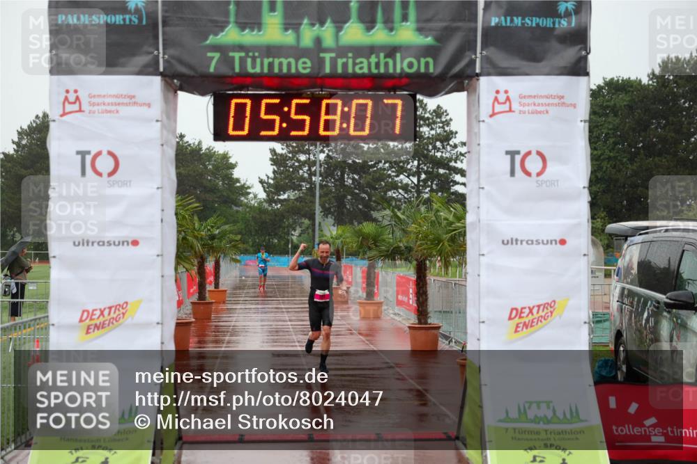 15.06.2025 - 7 Türme Triathlon Michael Strokosch http://msf.ph/oto/8024047 15.06.2025 15:58:07 Ziel 223 meine-sportfotos.de