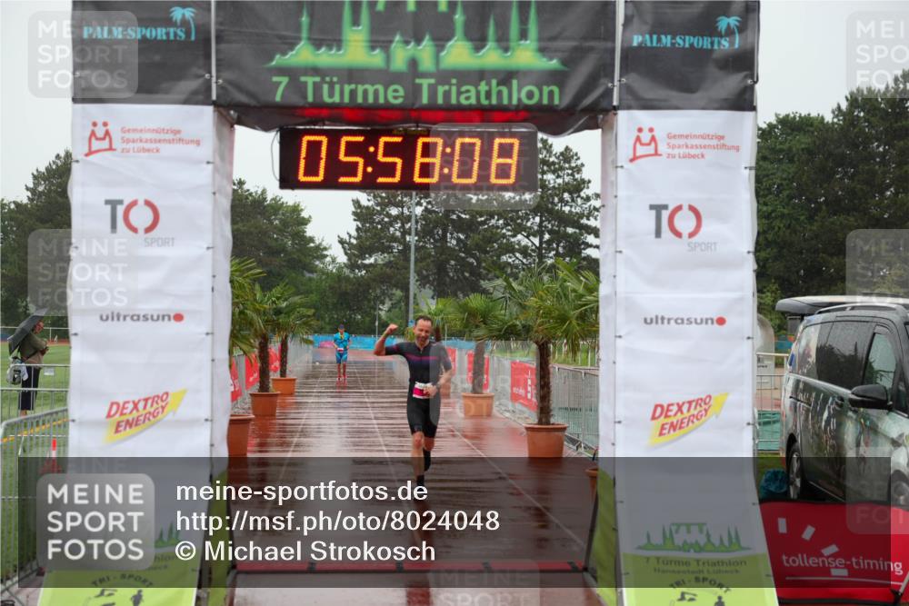 15.06.2025 - 7 Türme Triathlon Michael Strokosch http://msf.ph/oto/8024048 15.06.2025 15:58:07 Ziel 223 meine-sportfotos.de