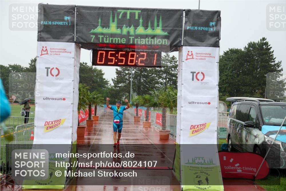 15.06.2025 - 7 Türme Triathlon Michael Strokosch http://msf.ph/oto/8024107 15.06.2025 15:58:20 Ziel 203 meine-sportfotos.de