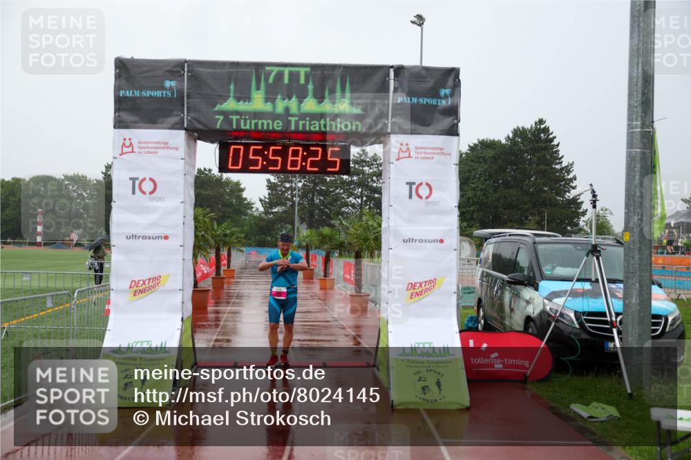15.06.2025 - 7 Türme Triathlon Michael Strokosch http://msf.ph/oto/8024145 15.06.2025 15:58:24 Ziel 203 meine-sportfotos.de