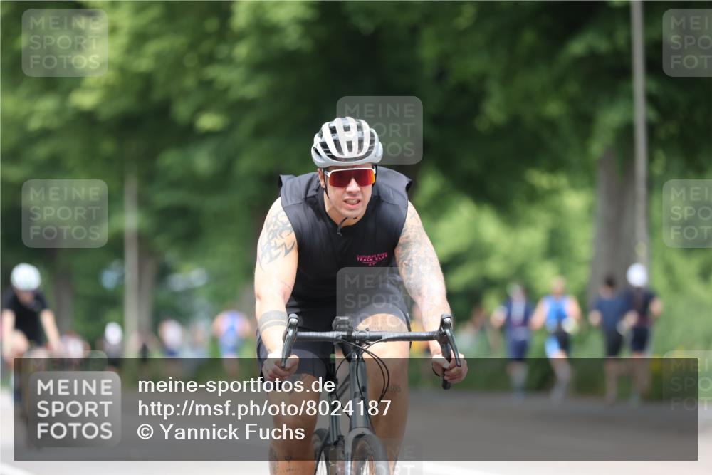 15.06.2025 - 7 Türme Triathlon Yannick Fuchs http://msf.ph/oto/8024187 15.06.2025 13:37:04 Radfahren 1031, 1057, 1127 meine-sportfotos.de