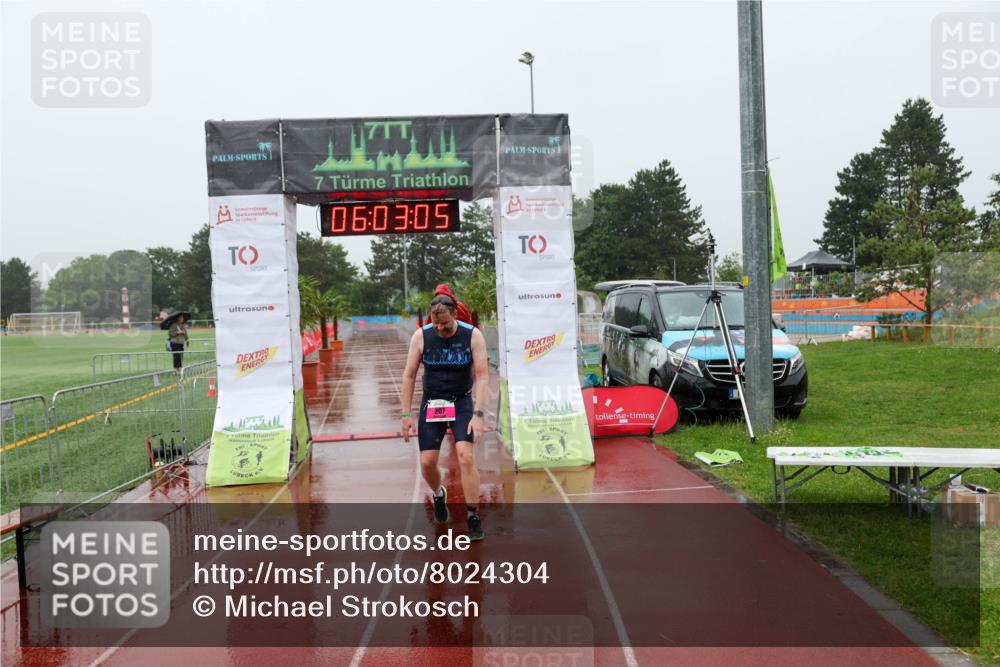 15.06.2025 - 7 Türme Triathlon Michael Strokosch http://msf.ph/oto/8024304 15.06.2025 16:03:05 Ziel 207 meine-sportfotos.de