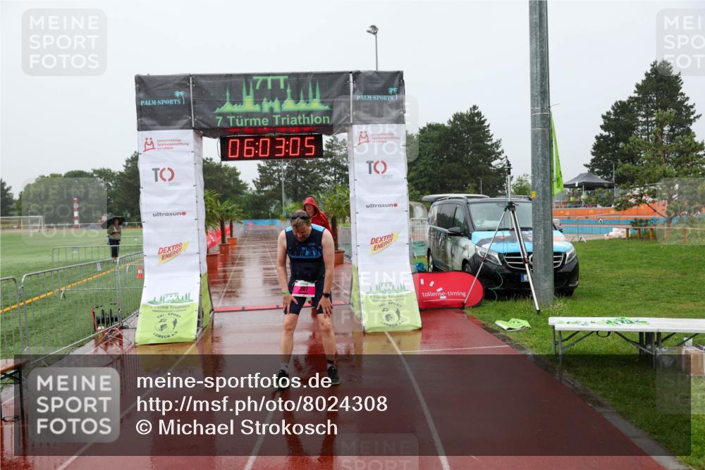 15.06.2025 - 7 Türme Triathlon Michael Strokosch http://msf.ph/oto/8024308 15.06.2025 16:03:05 Ziel 207 meine-sportfotos.de