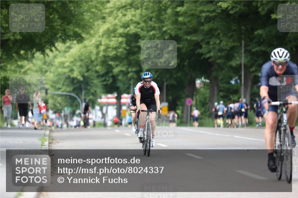 15.06.2025 - 7 Türme Triathlon Yannick Fuchs http://msf.ph/oto/8024337 15.06.2025 13:37:15 Radfahren 421, 525, 663 meine-sportfotos.de