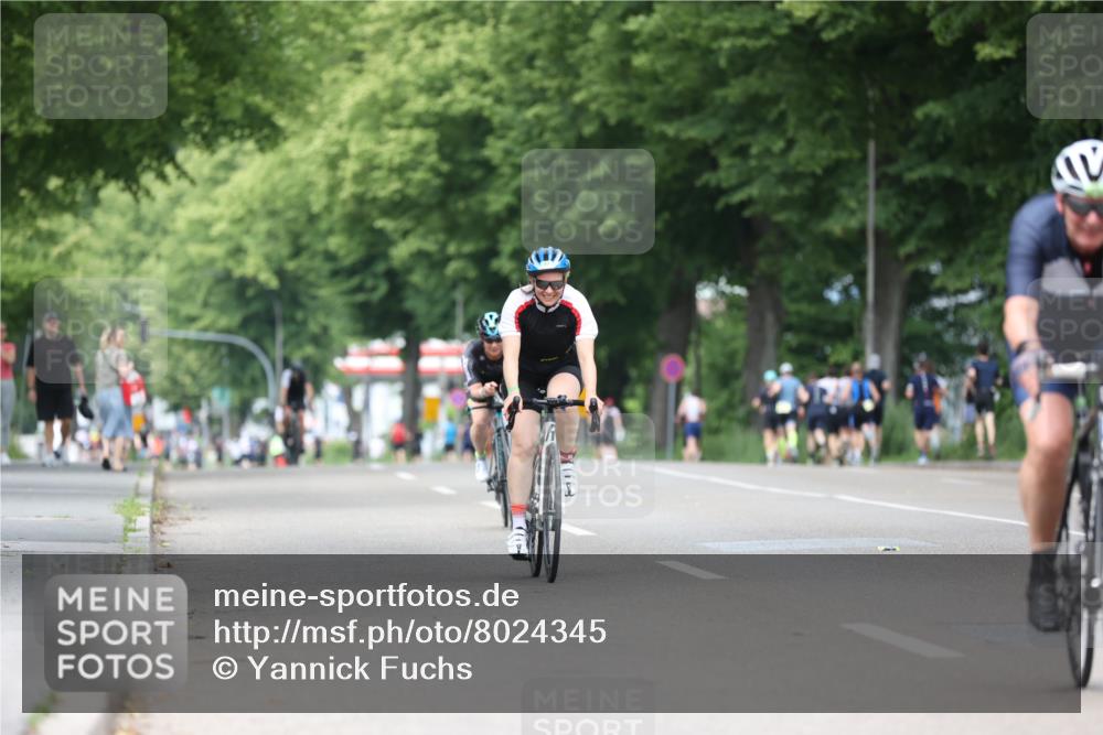 15.06.2025 - 7 Türme Triathlon Yannick Fuchs http://msf.ph/oto/8024345 15.06.2025 13:37:15 Radfahren 421, 525, 663 meine-sportfotos.de