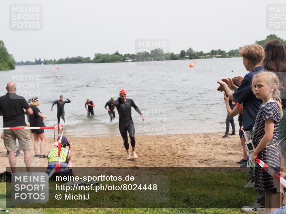 21.06.2025 - 27. Vierlanden-Triathlon MichiJ http://msf.ph/oto/8024448 15.06.2026 10:55:26 Schwimmen 639, 656, 661, 740 meine-sportfotos.de