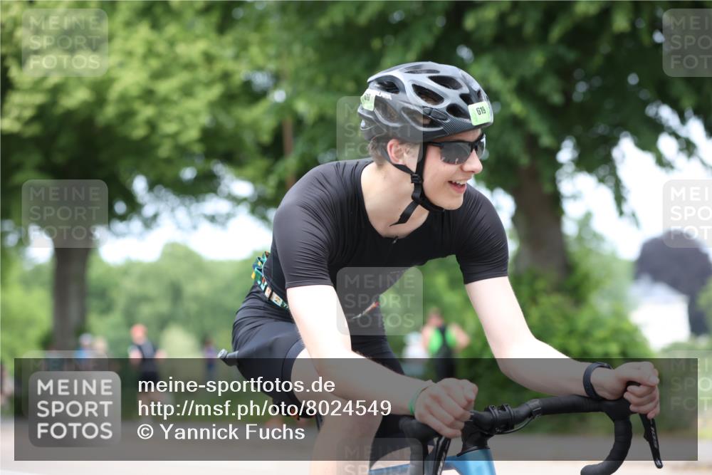 15.06.2025 - 7 Türme Triathlon Yannick Fuchs http://msf.ph/oto/8024549 15.06.2025 13:37:34 Radfahren 522 meine-sportfotos.de