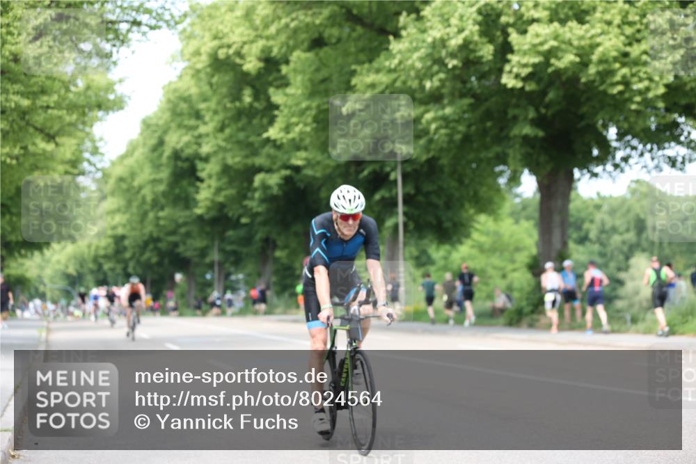 15.06.2025 - 7 Türme Triathlon Yannick Fuchs http://msf.ph/oto/8024564 15.06.2025 13:37:37 Radfahren 427, 587 meine-sportfotos.de