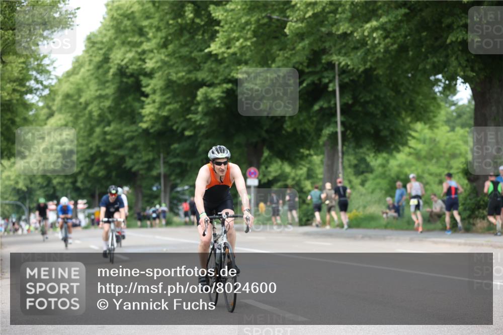 15.06.2025 - 7 Türme Triathlon Yannick Fuchs http://msf.ph/oto/8024600 15.06.2025 13:37:40 Radfahren 427, 587 meine-sportfotos.de
