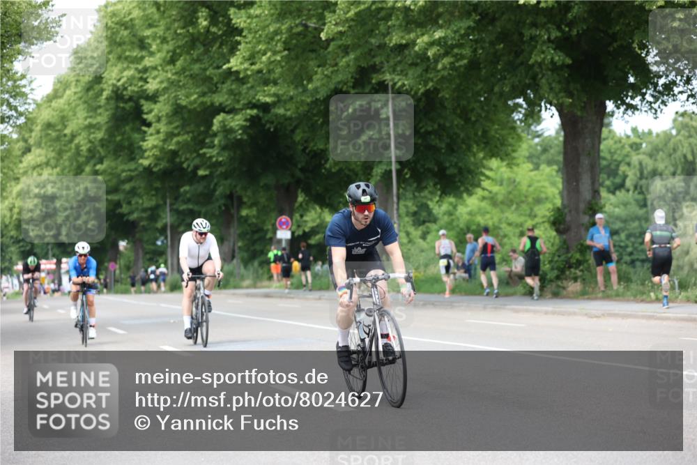 15.06.2025 - 7 Türme Triathlon Yannick Fuchs http://msf.ph/oto/8024627 15.06.2025 13:37:41 Radfahren 427, 587 meine-sportfotos.de