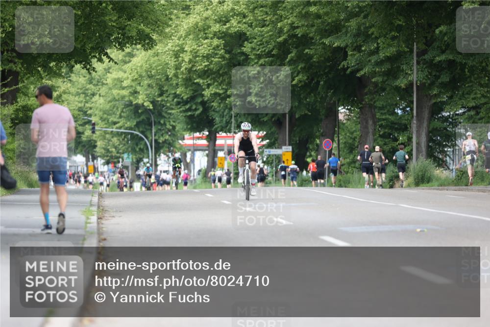 15.06.2025 - 7 Türme Triathlon Yannick Fuchs http://msf.ph/oto/8024710 15.06.2025 13:37:57 Radfahren 812, 944, 972 meine-sportfotos.de