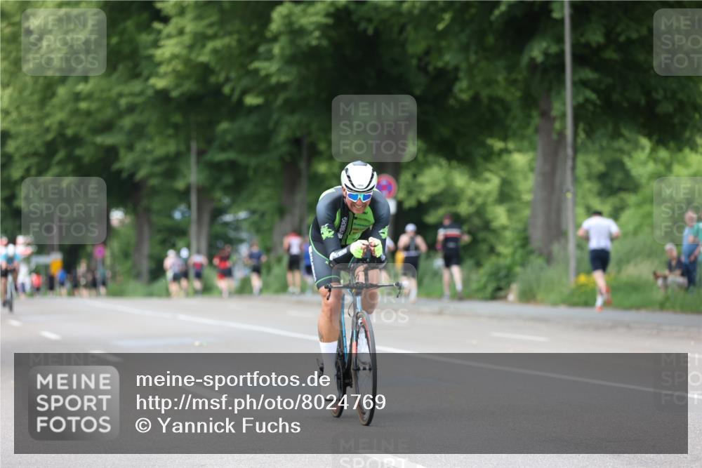 15.06.2025 - 7 Türme Triathlon Yannick Fuchs http://msf.ph/oto/8024769 15.06.2025 13:38:05 Radfahren 544, 812, 944 meine-sportfotos.de