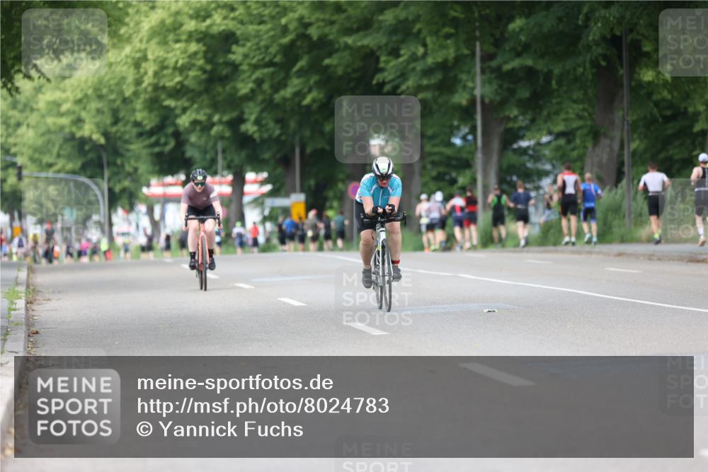 15.06.2025 - 7 Türme Triathlon Yannick Fuchs http://msf.ph/oto/8024783 15.06.2025 13:38:07 Radfahren 544, 812 meine-sportfotos.de