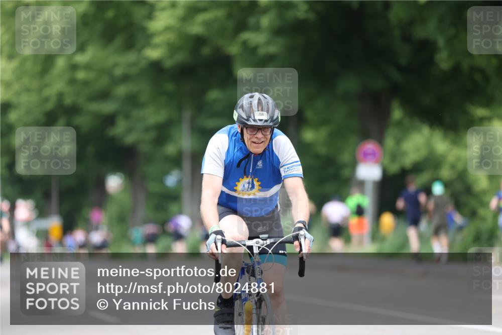 15.06.2025 - 7 Türme Triathlon Yannick Fuchs http://msf.ph/oto/8024881 15.06.2025 13:38:25 Radfahren 193, 432, 750 meine-sportfotos.de