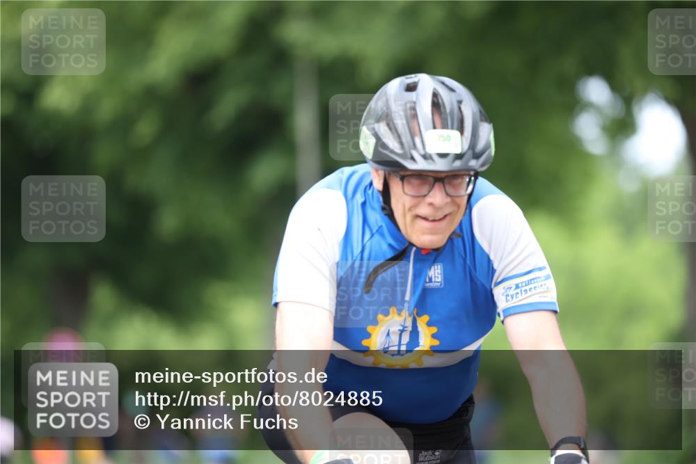 15.06.2025 - 7 Türme Triathlon Yannick Fuchs http://msf.ph/oto/8024885 15.06.2025 13:38:26 Radfahren 432, 750 meine-sportfotos.de