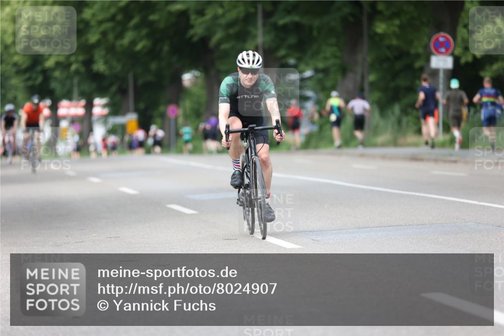 15.06.2025 - 7 Türme Triathlon Yannick Fuchs http://msf.ph/oto/8024907 15.06.2025 13:38:28 Radfahren 432, 750, 884, 1168 meine-sportfotos.de