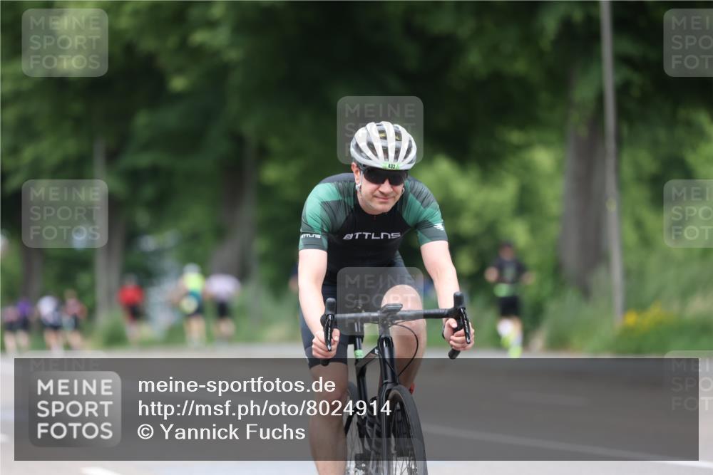 15.06.2025 - 7 Türme Triathlon Yannick Fuchs http://msf.ph/oto/8024914 15.06.2025 13:38:29 Radfahren 432, 750, 884, 1168 meine-sportfotos.de