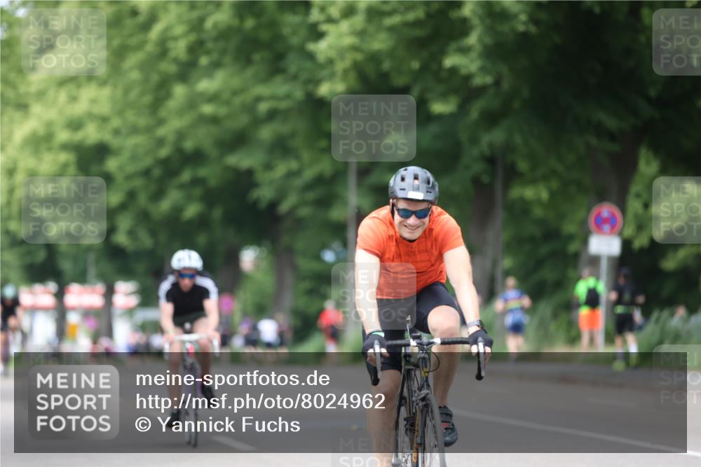 15.06.2025 - 7 Türme Triathlon Yannick Fuchs http://msf.ph/oto/8024962 15.06.2025 13:38:33 Radfahren 432, 457, 884, 1168 meine-sportfotos.de