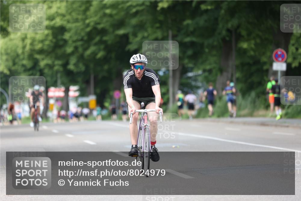 15.06.2025 - 7 Türme Triathlon Yannick Fuchs http://msf.ph/oto/8024979 15.06.2025 13:38:34 Radfahren 457, 884, 1168 meine-sportfotos.de