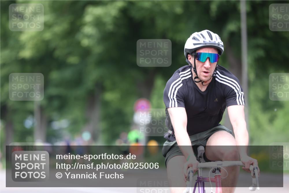 15.06.2025 - 7 Türme Triathlon Yannick Fuchs http://msf.ph/oto/8025006 15.06.2025 13:38:35 Radfahren 457, 884, 1130, 1168 meine-sportfotos.de