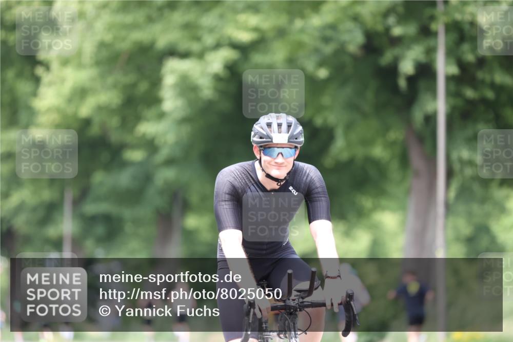 15.06.2025 - 7 Türme Triathlon Yannick Fuchs http://msf.ph/oto/8025050 15.06.2025 13:38:48 Radfahren 303 meine-sportfotos.de