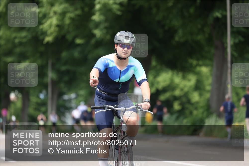 15.06.2025 - 7 Türme Triathlon Yannick Fuchs http://msf.ph/oto/8025071 15.06.2025 13:38:55 Radfahren 1054 meine-sportfotos.de
