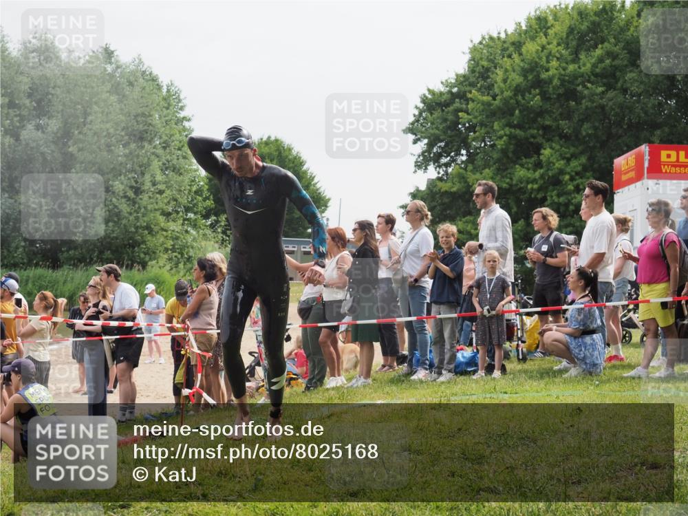 15.06.2025 - 27. Vierlanden-Triathlon KatJ http://msf.ph/oto/8025168 15.06.2025 10:58:25 Schwimmen 643, 710, 741, 769 meine-sportfotos.de