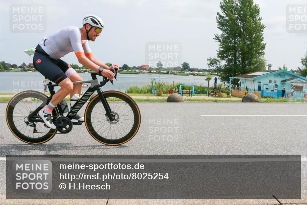 21.06.2025 - 27. Vierlanden-Triathlon H.Heesch http://msf.ph/oto/8025254 15.06.2025 12:06:09 Radfahren 205, 676 meine-sportfotos.de