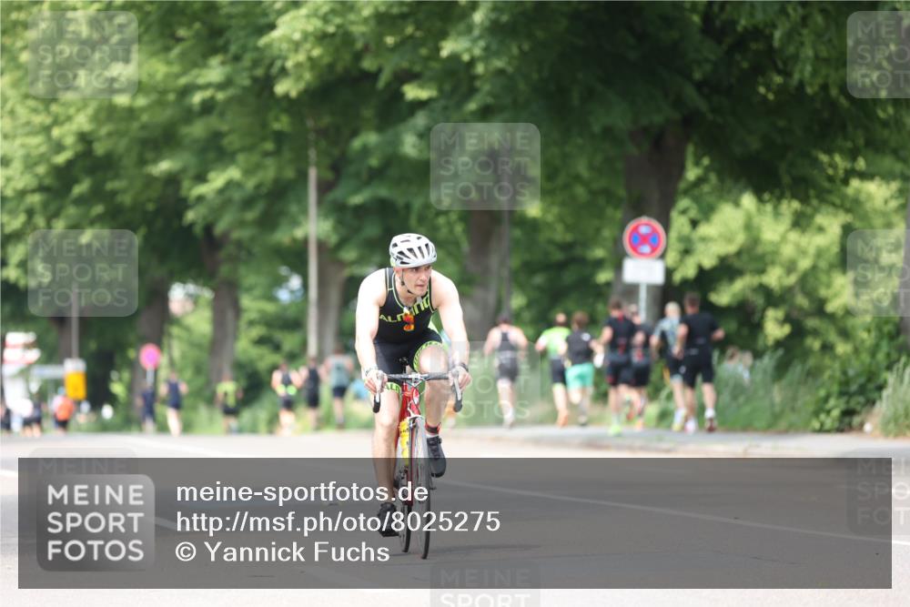 15.06.2025 - 7 Türme Triathlon Yannick Fuchs http://msf.ph/oto/8025275 15.06.2025 13:39:24 Radfahren 237, 271, 1157 meine-sportfotos.de