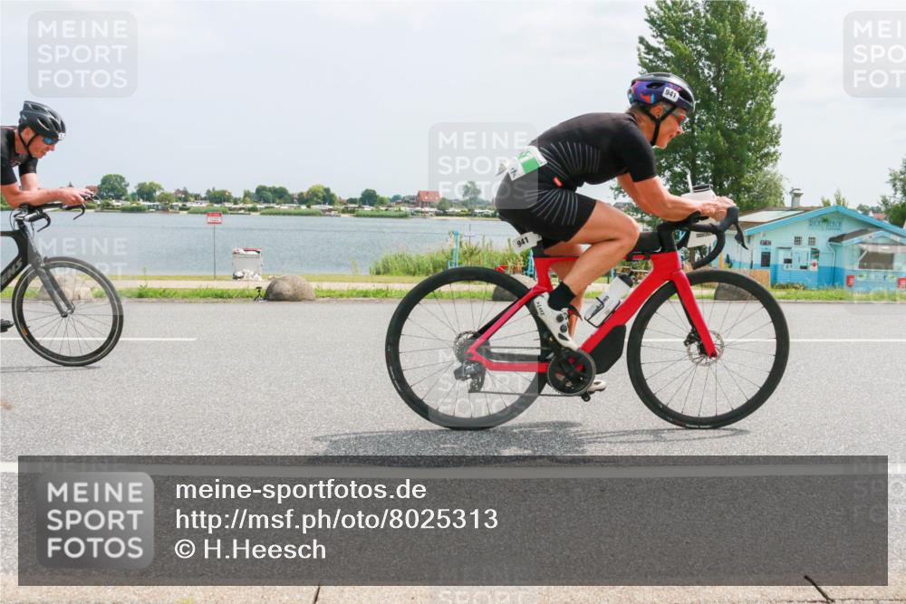 21.06.2025 - 27. Vierlanden-Triathlon H.Heesch http://msf.ph/oto/8025313 15.06.2025 12:06:29 Radfahren 712, 919, 930, 941 meine-sportfotos.de