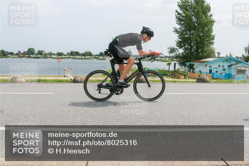 21.06.2025 - 27. Vierlanden-Triathlon H.Heesch http://msf.ph/oto/8025316 15.06.2025 12:06:29 Radfahren 712, 919, 930, 941 meine-sportfotos.de