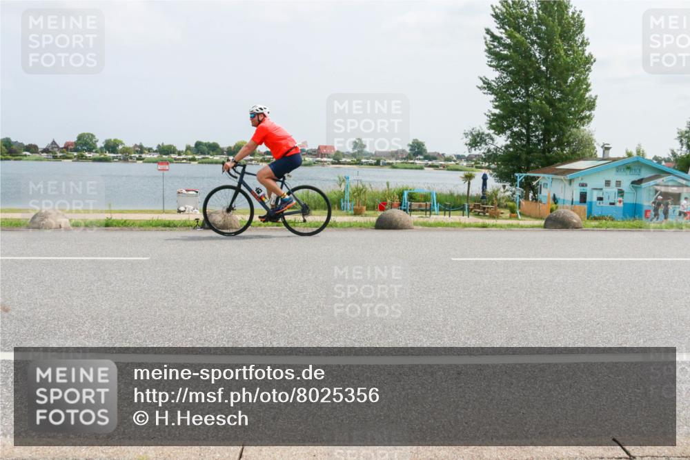 21.06.2025 - 27. Vierlanden-Triathlon H.Heesch http://msf.ph/oto/8025356 15.06.2025 12:06:46 Radfahren 713, 852 meine-sportfotos.de