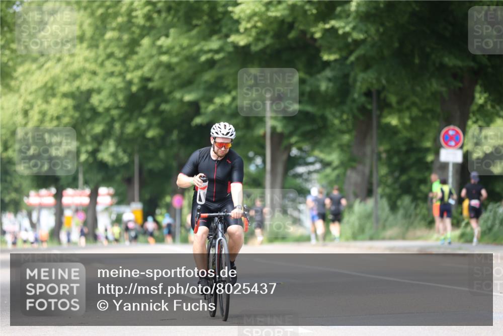 15.06.2025 - 7 Türme Triathlon Yannick Fuchs http://msf.ph/oto/8025437 15.06.2025 13:39:42 Radfahren 409 meine-sportfotos.de