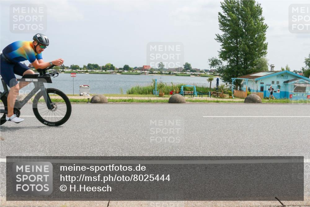 21.06.2025 - 27. Vierlanden-Triathlon H.Heesch http://msf.ph/oto/8025444 15.06.2025 12:06:56 Radfahren 718, 825, 879, 950, 959 meine-sportfotos.de