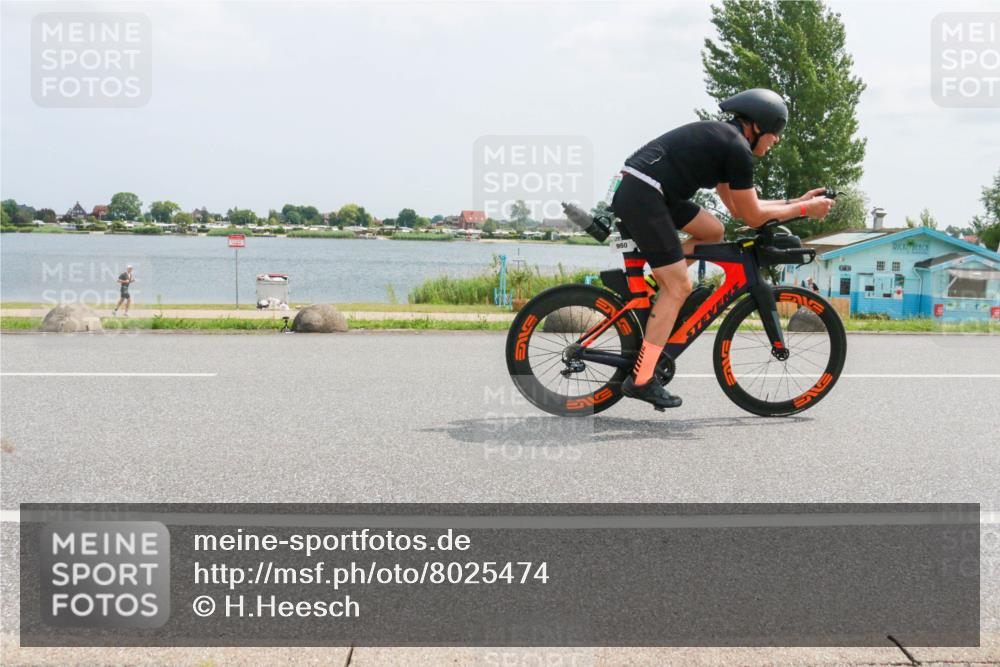 21.06.2025 - 27. Vierlanden-Triathlon H.Heesch http://msf.ph/oto/8025474 15.06.2025 12:06:56 Radfahren 718, 825, 879, 950, 959 meine-sportfotos.de