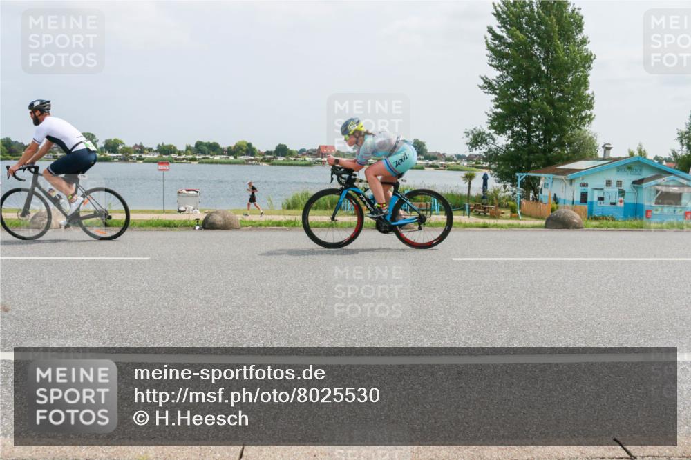 21.06.2025 - 27. Vierlanden-Triathlon H.Heesch http://msf.ph/oto/8025530 15.06.2025 12:07:02 Radfahren 719, 776, 929, 939 meine-sportfotos.de